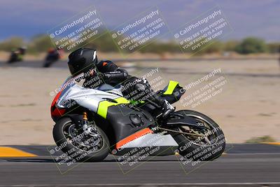 media/Oct-08-2022-SoCal Trackdays (Sat) [[1fc3beec89]]/Turn 16 (125pm)/